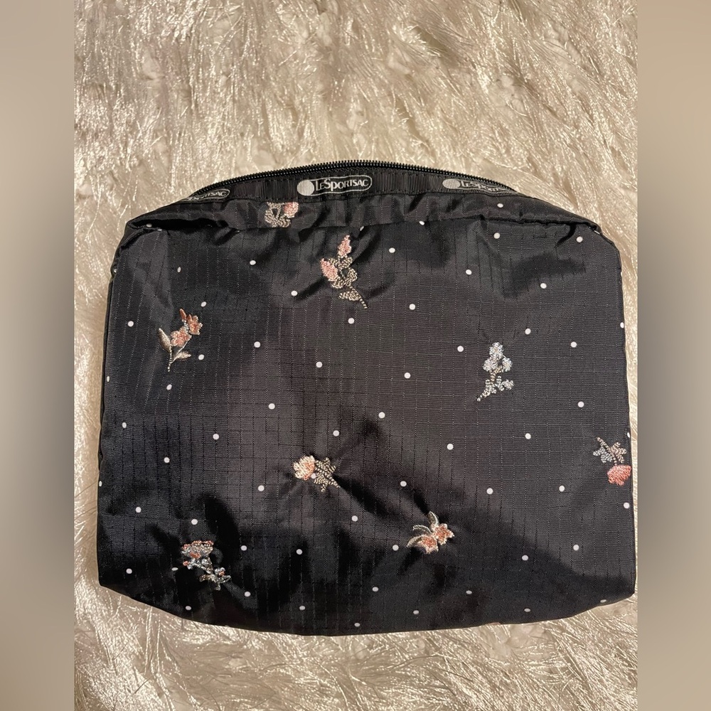 LeSportsack make up bag
